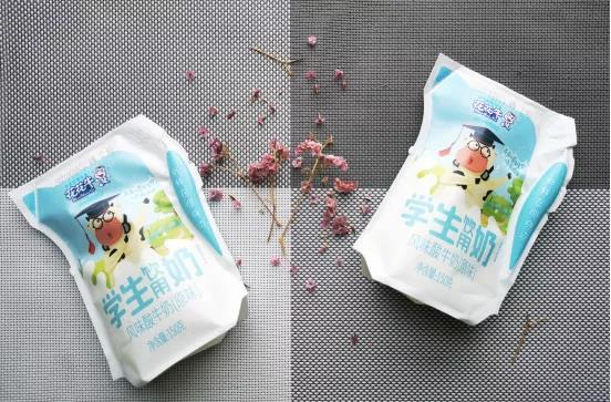 花花牛首款愛克林低溫學生飲用酸牛奶上市啦！??！