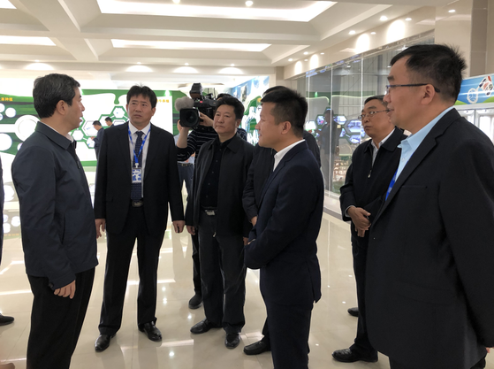河南省委副書記、省長陳潤兒一行蒞臨 花花牛集團魯山瑞亞牧業(yè)有限公司視察調研