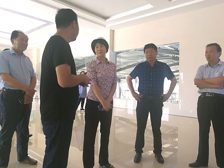 駐馬店市委常委、統(tǒng)戰(zhàn)部長姚新文 蒞臨花花牛乳業(yè)集團總部調(diào)研